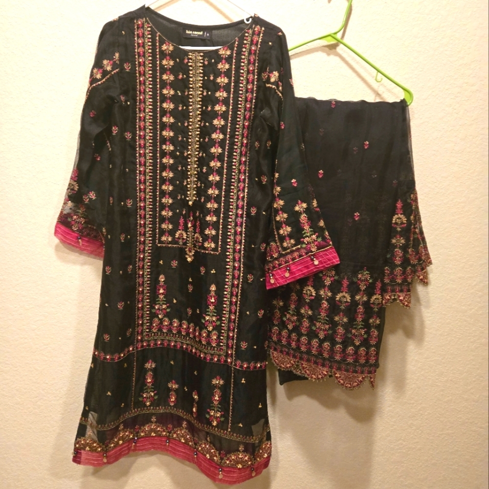 Elegant Black and Red Bin Saeed Formal